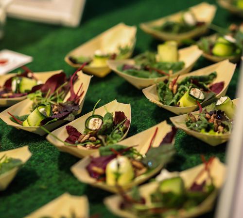 Preview: Holzschiffchen aus Pinienholz 7,0 x 4,0cm